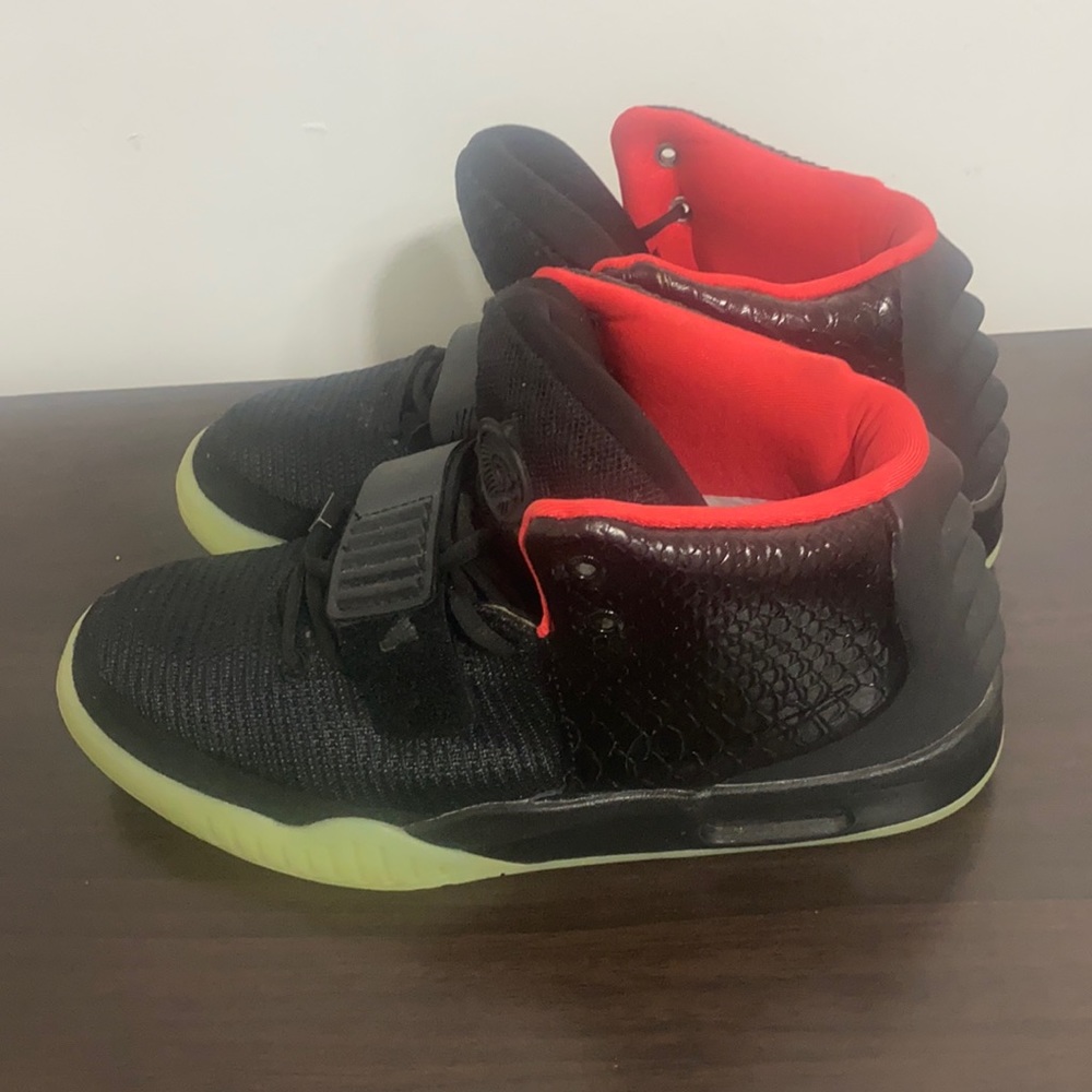 Yeezy solar red fan replica original sold at $7000
